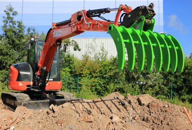 Escavatore Rake di alta qualità di Q355B per 3 Ton-30 Ton Excavator con HARDOX500 materiale d'acciaio, può rimuovere ed acPCastare la spazzola.