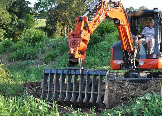 Scavatori personalizzati per scavatori da 20 tonnellate PC200 DH200 SK200 0,8m3 per la pulizia della vegetazione Progetti di movimentazione della terra