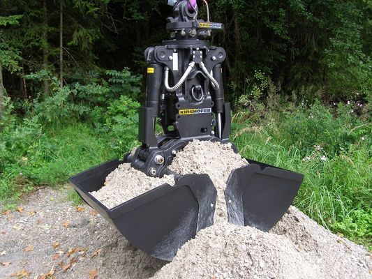 Un escavatore girante Clamshell Bucket For da 360 gradi ha limitato lo spazio di funzionamento