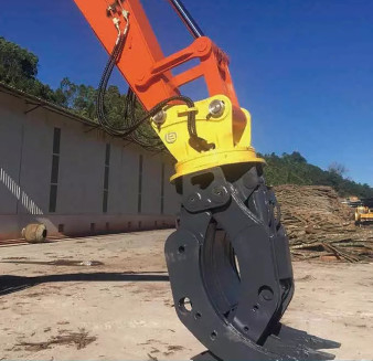 Escavatore 360 rotante di tipo idraulico per 20 tonnellate di legno PC200 di alta efficienza