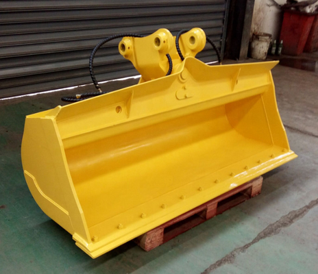 Red Excavator Tilt Bucket Larghezza di apertura personalizzata per le esigenze del cliente